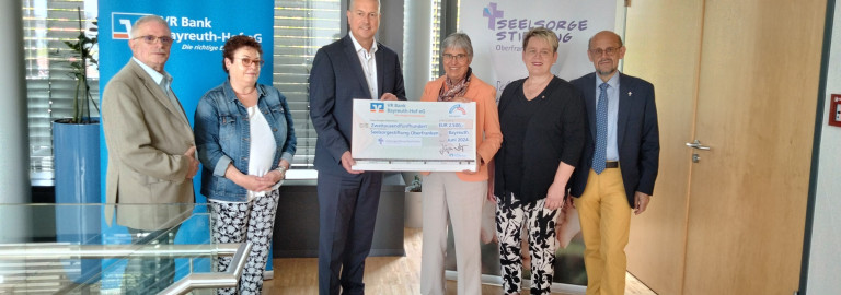 Spendenübergabe VR Bank Bayreuth-Hof an Seelsorgestiftung Oberfranken