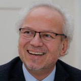 Hans-Martin Lechner lächelnd